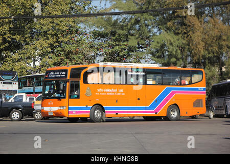 Chiang Mai, Thaïlande - 23 janvier 2016 : cargo express bus du transport company limited. photo à la gare routière de Chiang Mai, Thaïlande. Banque D'Images