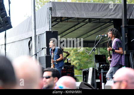 Louder Than Life Music Festival 2017 au Champions Park, Louisville, KY, États-Unis les 30 septembre et 1er octobre 2017 avec : Radkey où : Louisville, Kentucky, États-Unis quand : 01 Oct 2017 crédit : Adam Bielawski/WENN.com Banque D'Images