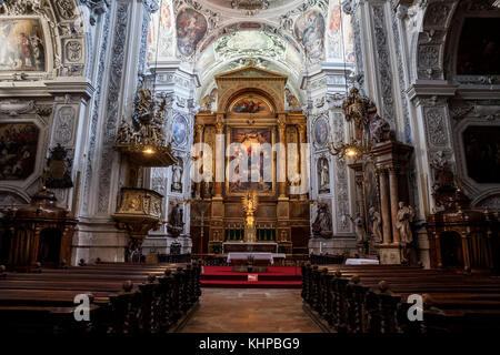 Eglise des Dominicains (Dominikanerkirche) dans l'intérieur de la ville de Vienne, Autriche, maître-autel baroque Banque D'Images