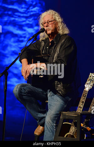 FORT LAUDERDALE, FL - 04 FÉVRIER : Arlo Guthrie se produit au Parker Playhouse le 4 février 2017 à fort Lauderdale, Floride. Personnes : Arlo Guthrie Banque D'Images