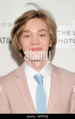 NEW YORK, NY - 24 avril : Charlie Plummer assiste à 'Le Dîner' Première Mondiale au CCMB Tribeca PAC le 24 avril 2017 à New York. Banque D'Images