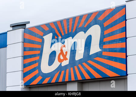 Northampton, uk - oct 26, 2017 : avis de bm logo dans nene valley retail park. Banque D'Images