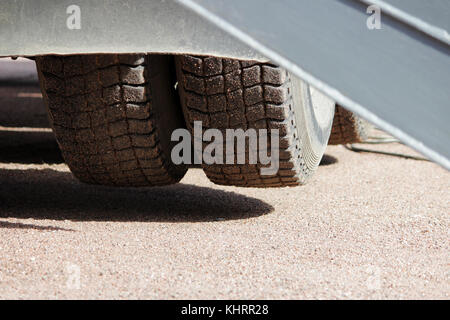 Truck strong outrigger stabiliser les jambes étendues. Banque D'Images