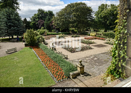 Lotherton Hall est une belle maison de campagne près de Leeds dans le West Yorkshire qui n'est pas la National Trust Banque D'Images