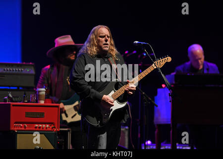 HOLLYWOOD, FL - 21 JANVIER : Warren Haynes, John Medeski, Don a joué lors du 40e anniversaire de la dernière valse au Seminole Hard Rock Hotel & Casino le 21 janvier 2017 à Hollywood, Florida People : Warren Haynes, John Medeski, Don Was Banque D'Images