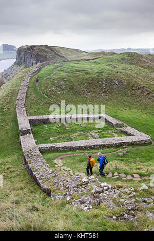 Roman fort sur le mur d'Hadrien près de Sycamore Gap, England, UK Banque D'Images