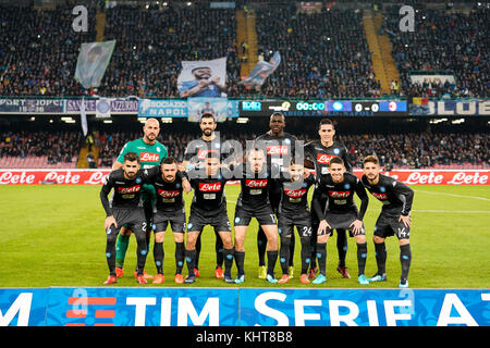 Napoli, Italie. 18 nov, 2017. Naples - Italie 18/11/2017 ssc napoli serie pendant un match entre Naples s.s.c. et l'AC Milan au Stadio San Paolo de Naples. crédit : emanuele sessa/pacifique presse/Alamy live news Banque D'Images