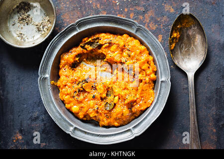 Tarka dhal curry Banque D'Images
