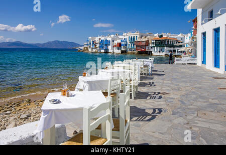 Restaurant au bord de l'eau, la petite Venise, Mykonos-ville, l'île de Mykonos, Cyclades, Mer Égée, Grèce Banque D'Images