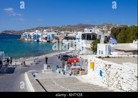 Escalier vers le bas pour la petite Venise, l'île de Mykonos, Cyclades, Mer Égée, Grèce Banque D'Images