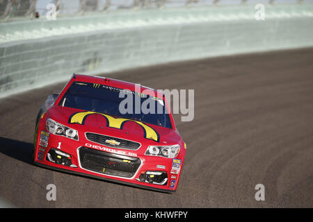 Homestead, Floride, USA. 19 Nov, 2017. Jamie McMurray (1) batailles de position au cours de la Chevrolet Volt 2011 400 à Homestead-Miami Speedway à Homestead, Floride. Crédit : Justin R. Noe Asp Inc/ASP/ZUMA/Alamy Fil Live News Banque D'Images