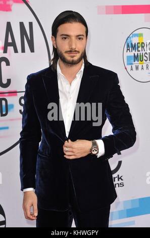 Los Angeles, CA, USA. 19 nov, 2017. alesso aux arrivées pour 2017 american music awards (AMA) - arrivées, microsoft theatre, Los Angeles, CA, 19 novembre 2017. crédit : Elizabeth goodenough/everett collection/Alamy live news Banque D'Images