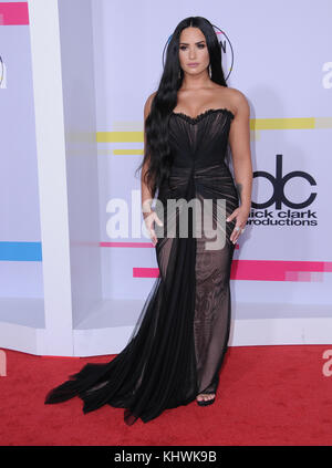 Los Angeles, États-Unis. 19 novembre 2017. - Demi Lovato. 2017 American Music Awards organisé au Microsoft Theater à Los Angeles. Crédit photo : Birdie Thompson/AdMedia (crédit image : © Birdie Thompson/AdMedia via ZUMA Wire) Banque D'Images