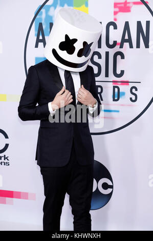 Los Angeles, USA. 19 nov, 2017. marshmello assiste à la 2017 american music awards au théâtre de Microsoft le 19 novembre 2017 à Los Angeles, Californie. crédit : geisler-fotopress/Alamy live news Banque D'Images