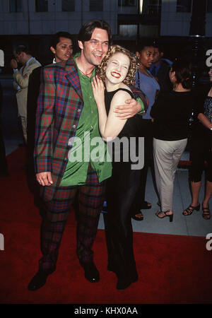 Drew Barrymore& scott dougray scott a appelé l'dougraybarrymore-1. acteur, actrice, premiere, événement célébrités, arrivée, vertical, industrie du cinéma, célébrités, bestof, arts, culture et divertissement, .topix Drew Barrymore et amis, Banque D'Images