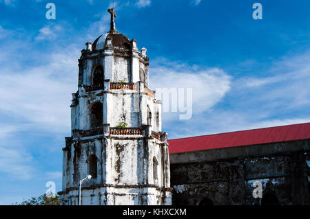 Bell Tower, Notre Dame de la porte d'église paroissiale, 1773, Daraga, dans la province d'Albay, Bicol, Philippines Banque D'Images