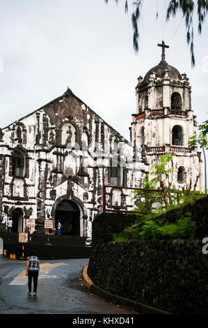 Notre Dame de la porte d'église paroissiale, 1773, Daraga, dans la province d'Albay, Bicol, Philippines Banque D'Images