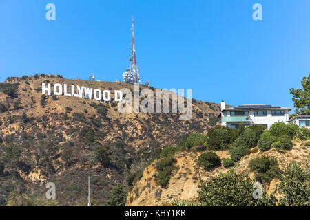 Vue sur le Hollywood Sign dans la journée à Los Angeles Banque D'Images