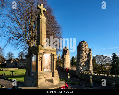 Monument commémoratif de guerre au château de Knaresborough dans Top North Yorkshire Angleterre Banque D'Images