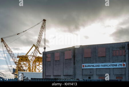 Vue sur cour à Burntisland Fabrications en Burntisland Fife , Ecosse, Royaume-Uni. Ils fabriquent des plates-formes et de modules pour l'industrie du pétrole, du gaz et de l'renewa Banque D'Images