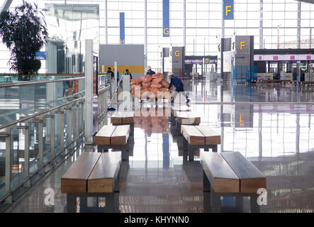 Séoul, Corée du Sud. 21 novembre 2017. Le 2ème terminal de l'aéroport international d'Incheon, 21 novembre 2017 : vue générale du 2ème terminal de l'aéroport international d'Incheon à Incheon, à l'ouest de Séoul, Corée du Sud. Le nouveau terminal de l'aéroport d'Incheon sera ouvert en janvier 2018 avant les Jeux olympiques d'hiver de PyeongChang 2018 qui se tiendront pendant 17 jours du 9 au 25 février 2018. Crédit : Lee Jae-won/AFLO/Alamy Live News Banque D'Images