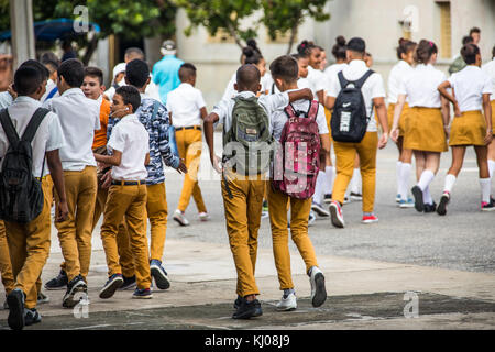 Les étudiants à Cienfuegos, Cuba Banque D'Images