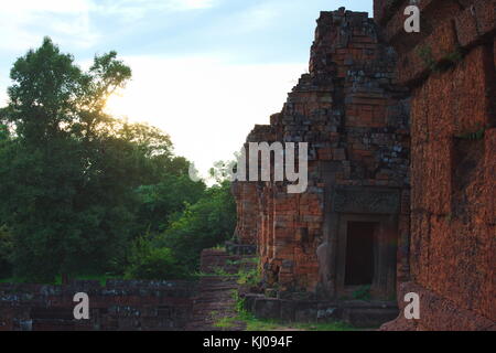 L'un des nombreux beaux temples à Siem Reap, Cambodge. Couleurs chaudes, atmosphère tranquille et tout autour juste cosy. Banque D'Images