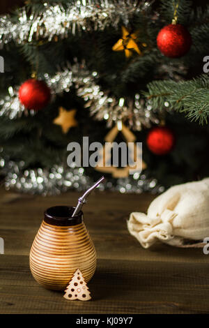 Yerba mate avec l'arbre de Noël. yerba mate concept noël Banque D'Images