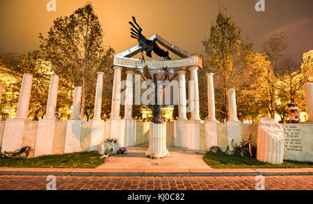 Monument aux victimes des nazis, Budapest, Hongrie de commémoration des victimes de l'occupation de l'Allemagne nazie de la Hongrie en 1944. Banque D'Images