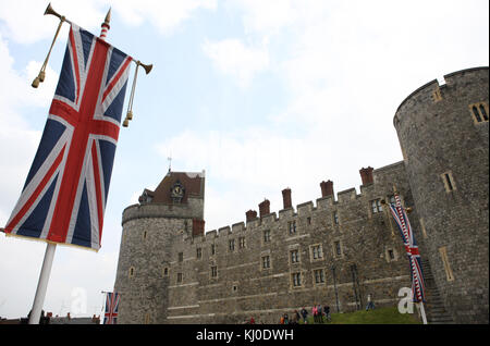 WINDSOR, ANGLETERRE - 19 MAI : la parade des forces armées participe à la parade des forces armées et à Muster le 19 mai 2012 à Windsor, Angleterre. Plus de 2500 soldats ont participé au Muster du Jubilé de diamant dans Home Park. Personnes : atmosphère Banque D'Images