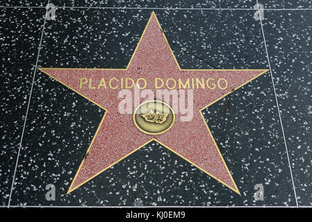 HOLLYWOOD, CA - DÉCEMBRE 06 : l'étoile de Placido Domingo sur le Hollywood Walk of Fame à Hollywood, Californie, le 6 décembre 2016. Banque D'Images