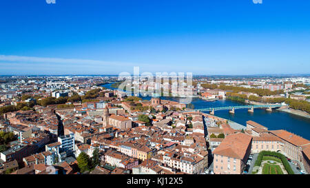 Vue aérienne de la ville de Toulouse en Haute Garonne, France Banque D'Images