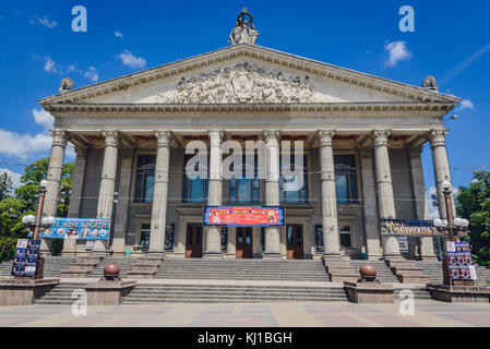 Théâtre académique de Taras Shevchenko sur la place du Théâtre dans la ville de Ternopil, cetre, centre administratif de l'oblast de Ternopil, Ukraine Banque D'Images