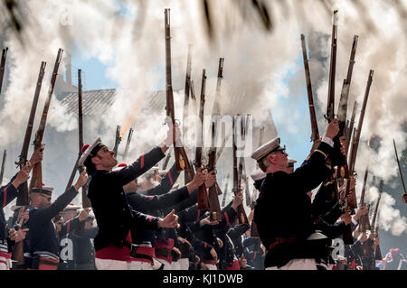 Var (83), Saint-Tropez, la bravade. Le mot bravade signifie bravoure. Cette tradition provencale se perpetue dans la ville depuis plus de 450 ans. Ell Banque D'Images