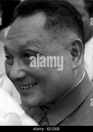 Deng Xiaoping (1904 - 1997), révolutionnaire et homme d'État chinois. Il était le dirigeant suprême de la République populaire de Chine de 1978 jusqu'à sa retraite en 1989 Banque D'Images