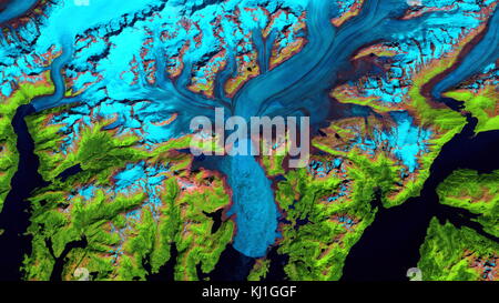 Retrait de l'Alaska Glacier Columbia ; image satellite montre l'état de la fonte des glaciers en 2002 Banque D'Images