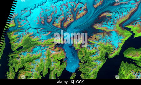 Retrait de l'Alaska Glacier Columbia ; image satellite montre l'état de la fonte des glaciers en 2009 Banque D'Images