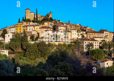 L'Europe. La France. Var (83), Pays de Fayence. Le village perché de Callian Banque D'Images