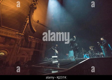 Uk. 20 nov, 2017. groupe de rock texan au ciné-live sur scène (soutenir le sang royal) à Alexandra Palace à Londres. photo date : lundi, Novembre 20, 2017. crédit : Roger garfield/Alamy live news Banque D'Images