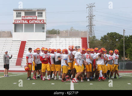 Clearwater, Floride, USA. 21 Nov, 2017. SCOTT KEELER | fois.Clearwater Central Catholic High School de l'équipe de football se prépare pour leur prochain match. Vendredi. Crédit : Scott Keeler/Tampa Bay Times/ZUMA/Alamy Fil Live News Banque D'Images