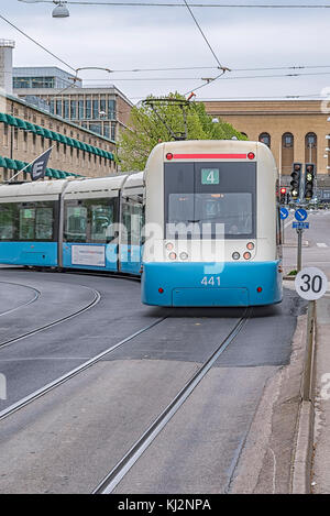 Gothenburg, Suède - 13 mai 2017 : l'un des tramways iconiques de Göteborg en Suède. Banque D'Images