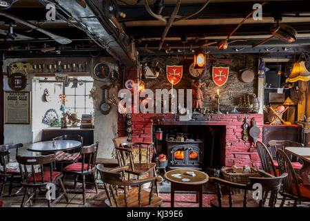 Les porcs nez inn, east prawle, Devon country pub traditionnel anglais. près de la mer, avec l'intérieur éclectique Banque D'Images