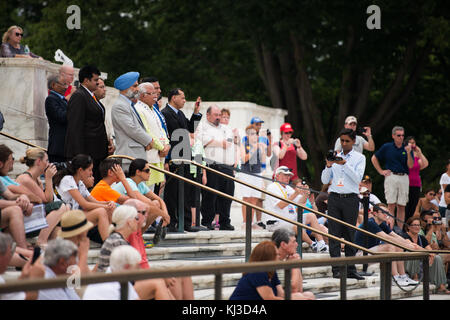 Ministre principal Manohar Lal Khattar prend part à une cérémonie de dépôt à la navette spatiale Columbia Memorial (20678969762) Banque D'Images