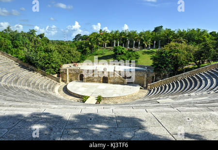 Dans l'amphithéâtre ancien village Altos de Chavon - ville coloniale reconstruit à la Casa de Campo, la Romana, République dominicaine, station balnéaire tropicale Banque D'Images