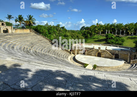 Dans l'amphithéâtre ancien village Altos de Chavon - ville coloniale reconstruit à la Casa de Campo, la Romana, République dominicaine, station balnéaire tropicale Banque D'Images