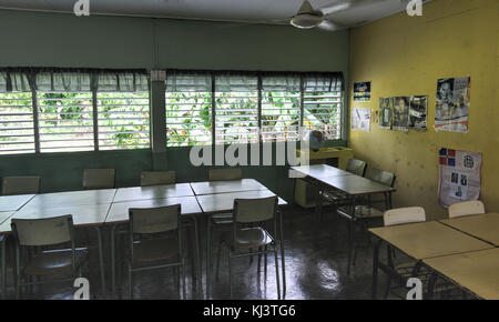 PROVINCE DE LA ALTAGRACIA, RÉPUBLIQUE DOMINICAINE - 31 AOÛT 2014: Salle de classe rurale de l'école Cañada Honda dans la République dominicaine entre Higuey et Banque D'Images