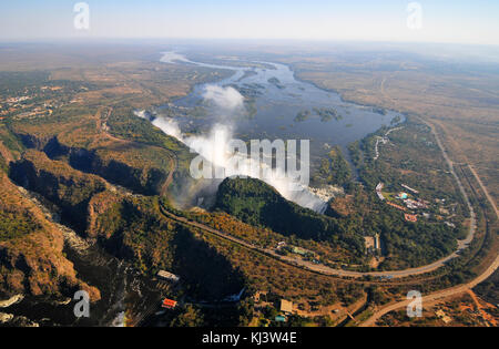 Chutes Victoria, situé sur le fleuve Zambèze, à la frontière entre la Zambie et le Zimbabwe. Banque D'Images