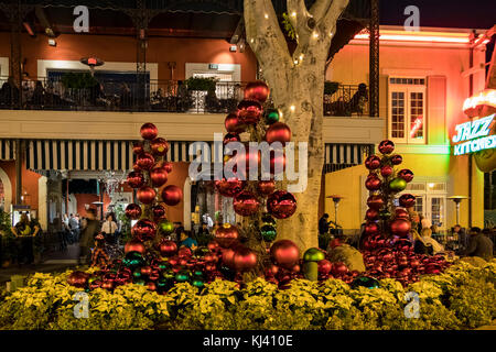 Anaheim, nov 11 : magasins dans le célèbre quartier de Downtown Disney, Disneyland resort le Nov 11, 2017 à Anaheim, Orange County, California, UNITED STATES Banque D'Images