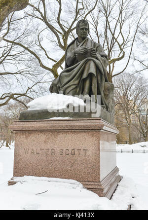 Walter Scott monument, Central Park, New York au cours de l'hiver. Banque D'Images