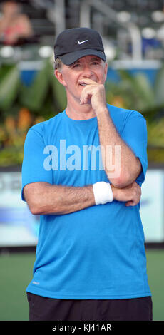 DELRAY BEACH, FL - 2 NOVEMBRE : L'acteur Alan Thicke participe à l'événement Chris Evert et Raymond James Pro-Celebrity Tennis au Delray Beach Tennis Center le 2 novembre 2008 à Delray Beach, Floride. Alan Thicke doit appeler si intéressé Michael Storms Storms Media Group Inc. 305-632-3400 - cellulaire 305-513-5783 - Fax MikeStorm@aol.com Banque D'Images